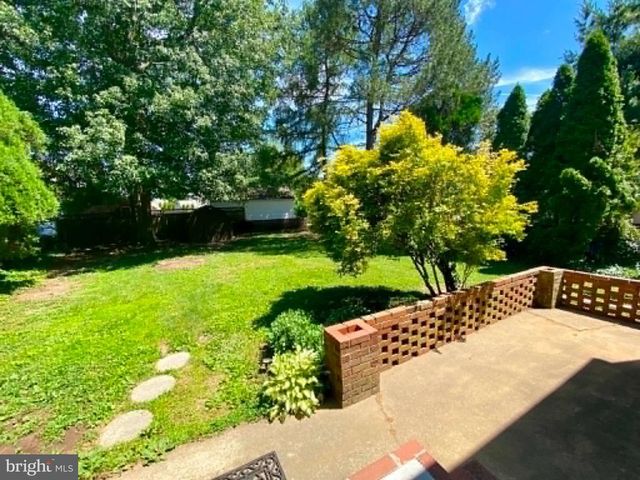 410 W PARK AVE, Hamilton, NJ 08610