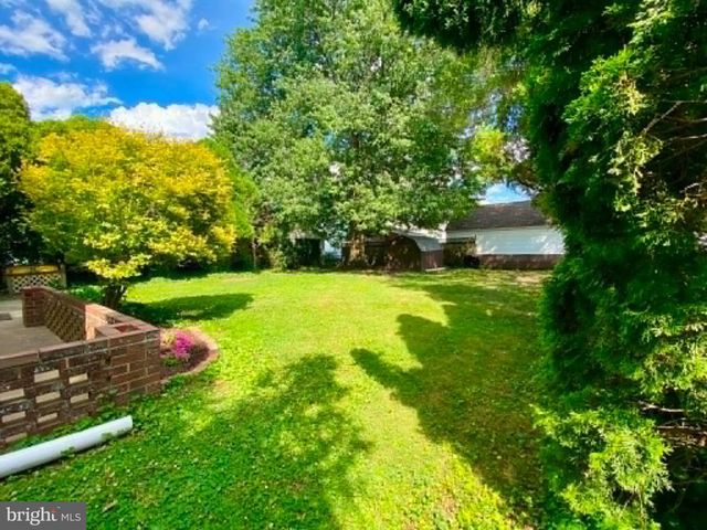 410 W PARK AVE, Hamilton, NJ 08610
