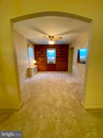 410 W PARK AVE, Hamilton, NJ 08610