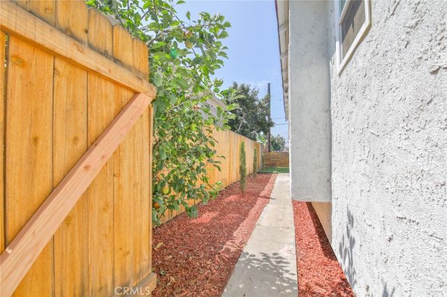 1471 E 41st, Los Angeles, CA 90011