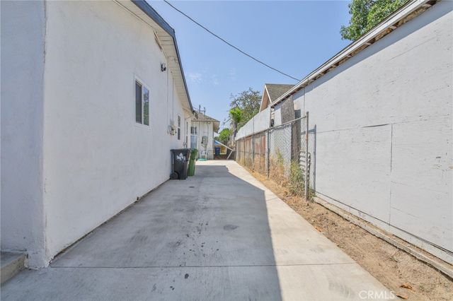 1471 E 41st, Los Angeles, CA 90011