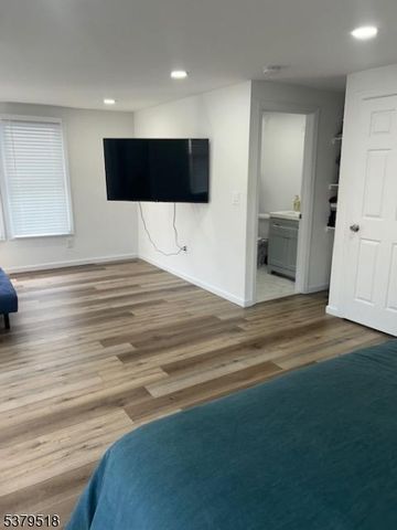 215 Kerrigan Blvd, Newark City, NJ 07106