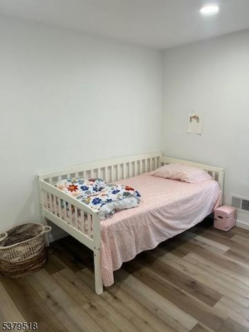 215 Kerrigan Blvd, Newark City, NJ 07106