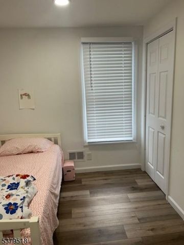 215 Kerrigan Blvd, Newark City, NJ 07106