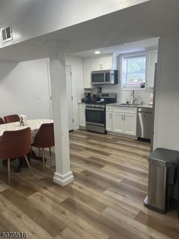 215 Kerrigan Blvd, Newark City, NJ 07106