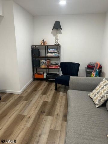 215 Kerrigan Blvd, Newark City, NJ 07106