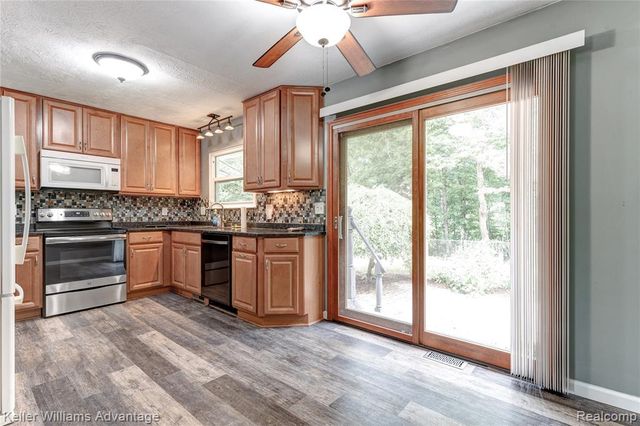 16840 Savoie Street, Livonia, MI 48154