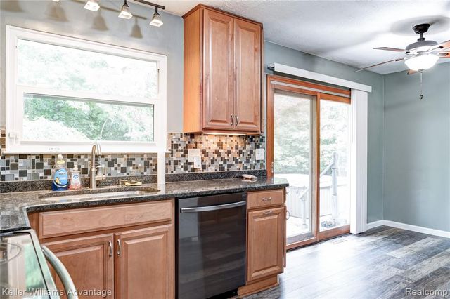 16840 Savoie Street, Livonia, MI 48154