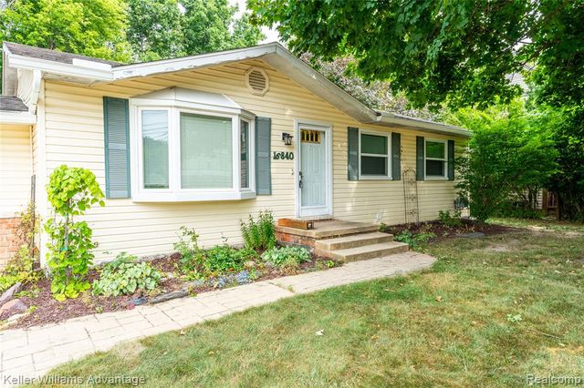 16840 Savoie Street, Livonia, MI 48154