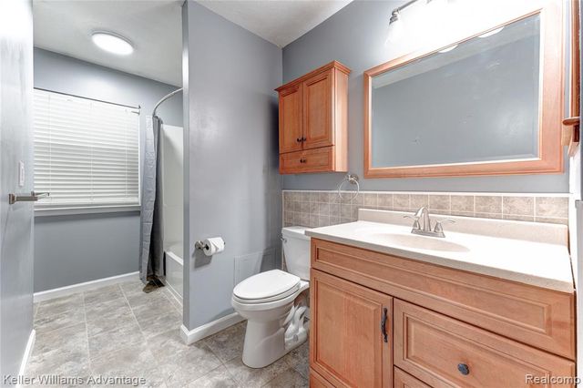 16840 Savoie Street, Livonia, MI 48154