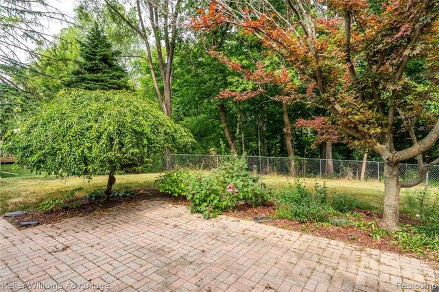 16840 Savoie Street, Livonia, MI 48154