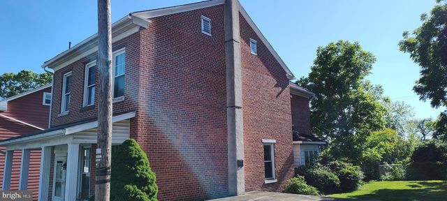 10 S THIRD ST, Mifflintown, PA 17059