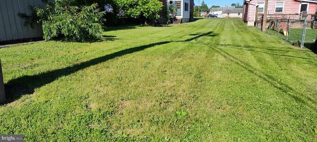 10 S THIRD ST, Mifflintown, PA 17059