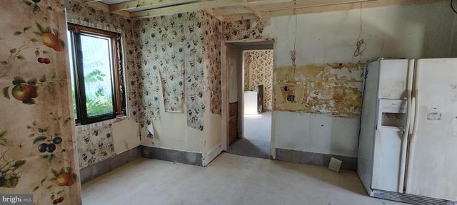 10 S THIRD ST, Mifflintown, PA 17059