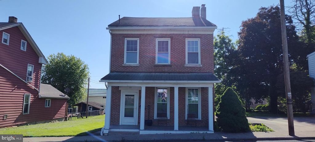 10 S THIRD ST, Mifflintown, PA 17059