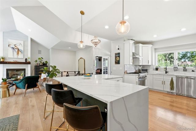 434 E Lake Place, Littleton, CO 80121