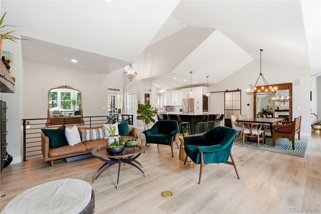 434 E Lake Place, Littleton, CO 80121