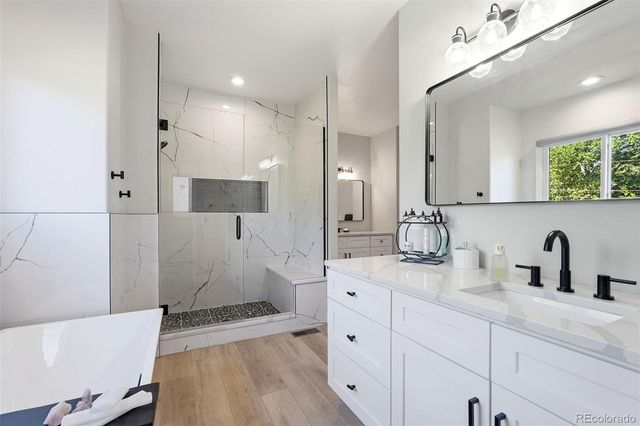 434 E Lake Place, Littleton, CO 80121