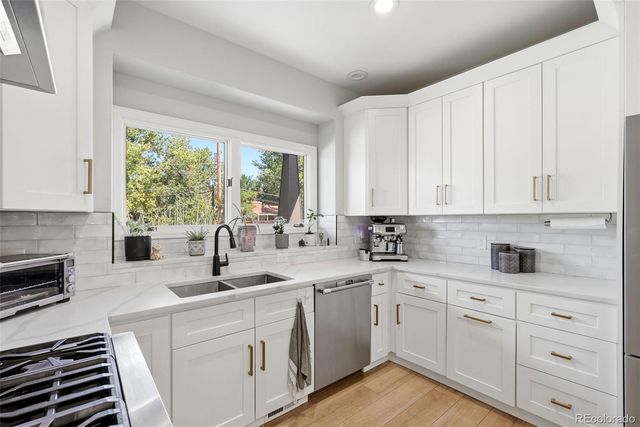 434 E Lake Place, Littleton, CO 80121