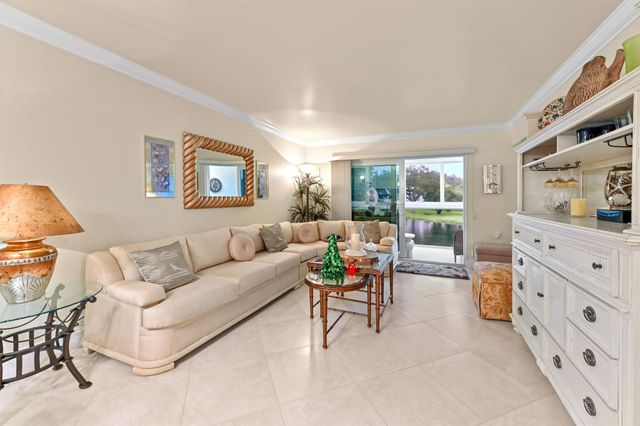 1202 Bahama Bend J2, Coconut Creek, FL 33066