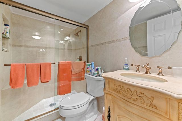 1202 Bahama Bend J2, Coconut Creek, FL 33066