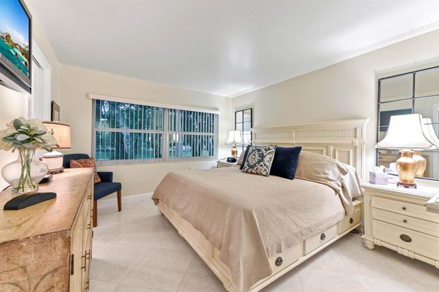 1202 Bahama Bend J2, Coconut Creek, FL 33066