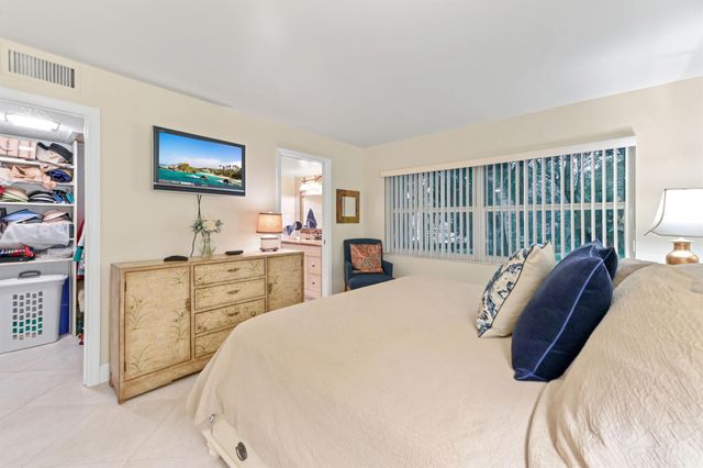 1202 Bahama Bend J2, Coconut Creek, FL 33066