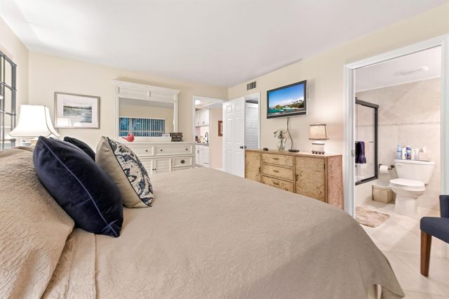 1202 Bahama Bend J2, Coconut Creek, FL 33066