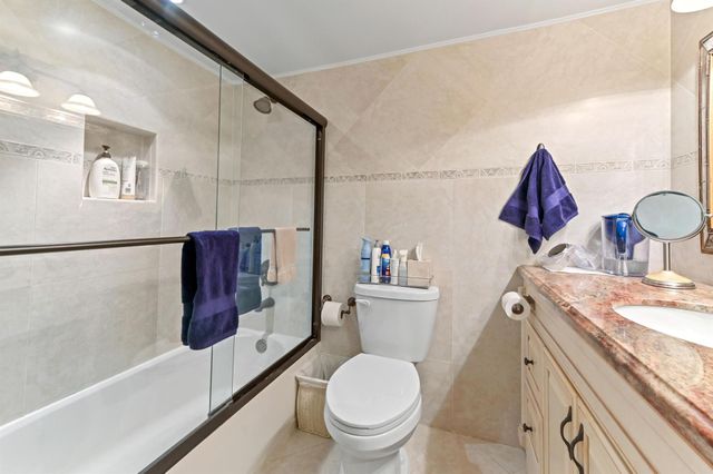 1202 Bahama Bend J2, Coconut Creek, FL 33066