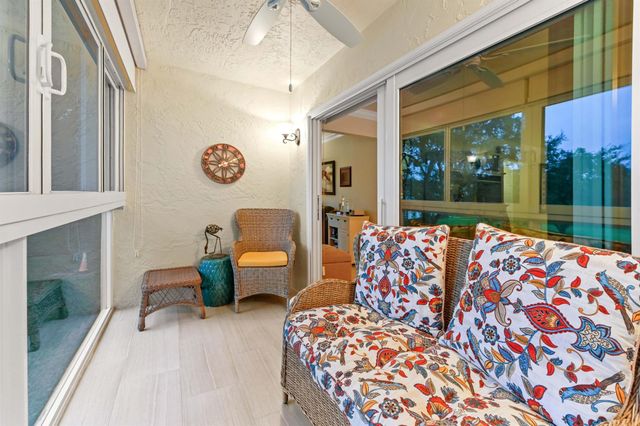 1202 Bahama Bend J2, Coconut Creek, FL 33066