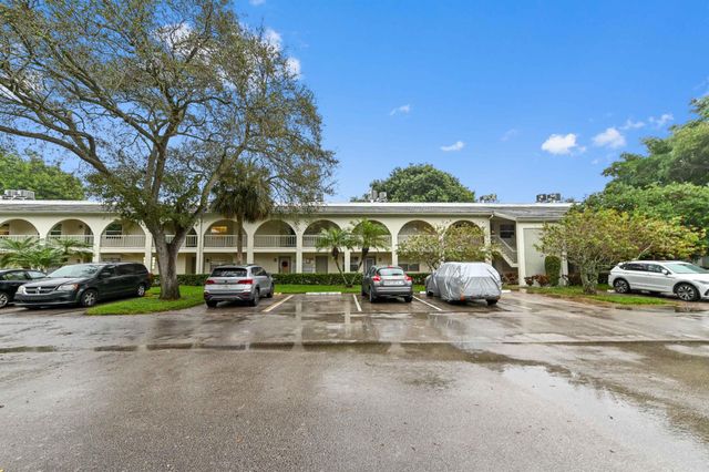 1202 Bahama Bend J2, Coconut Creek, FL 33066