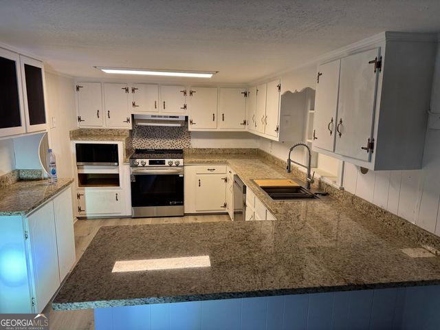 2363 Alvin Joiner Road, Dublin, GA 31021