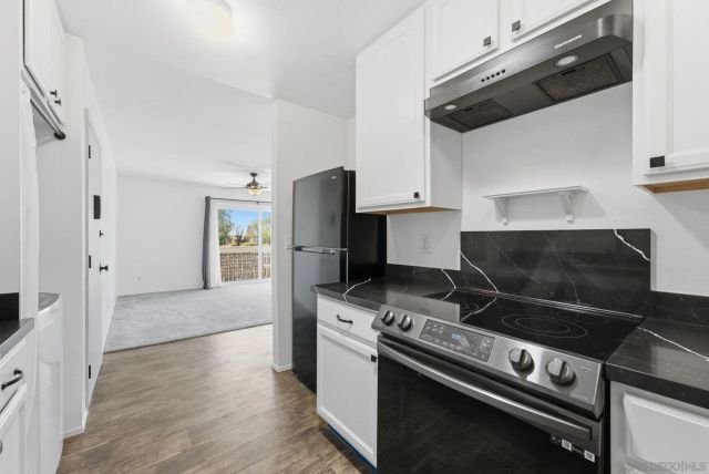 405 Requeza St H12, Encinitas, CA 92024
