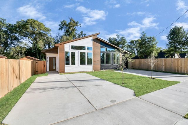 8109 Hamlet Street, Houston, TX 77078