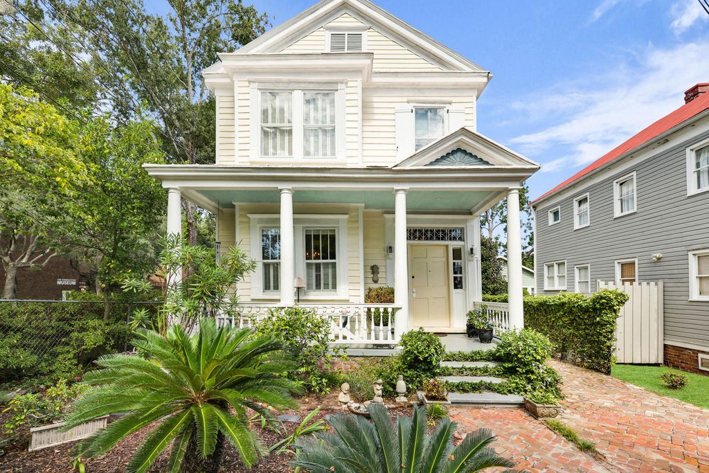 12 John Street, Charleston, SC 29403