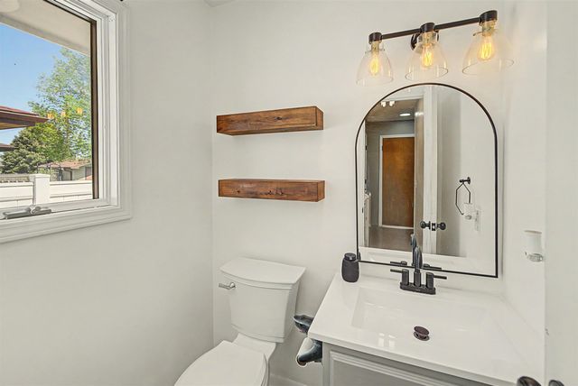 2323 Linden Dr, Salina, KS 67401