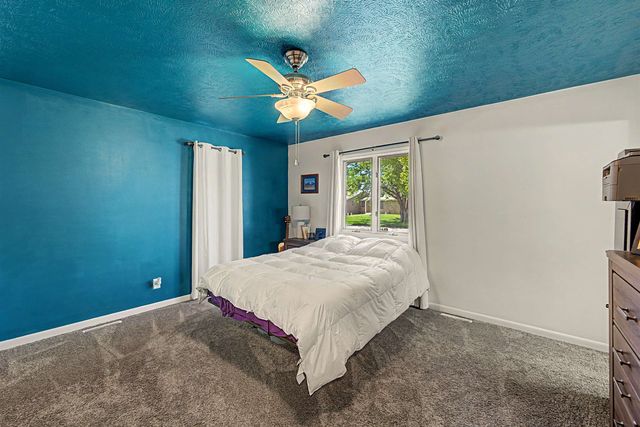 2323 Linden Dr, Salina, KS 67401