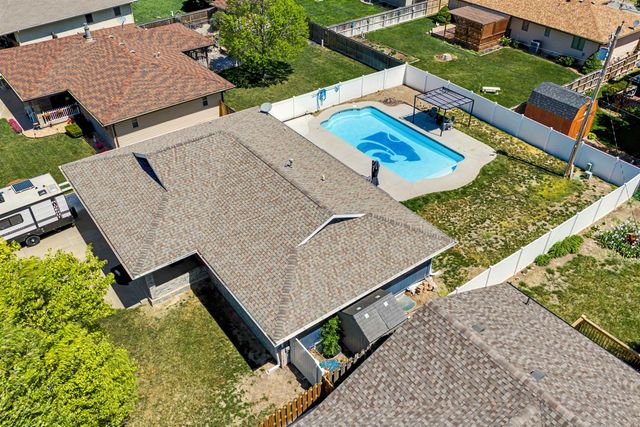 2323 Linden Dr, Salina, KS 67401