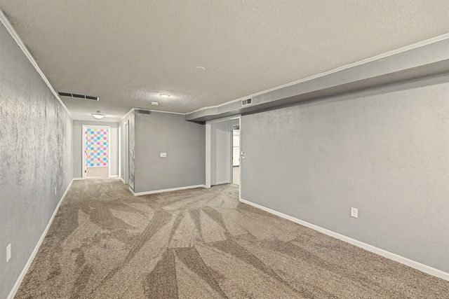 2323 Linden Dr, Salina, KS 67401