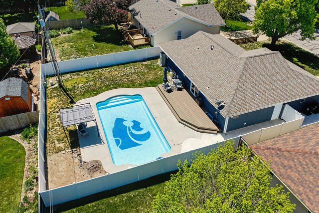 2323 Linden Dr, Salina, KS 67401