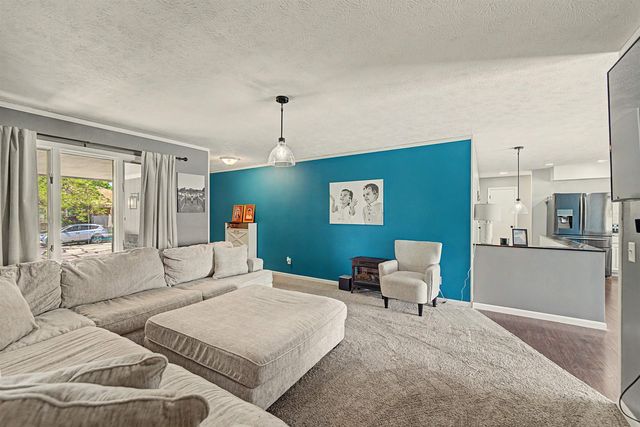 2323 Linden Dr, Salina, KS 67401