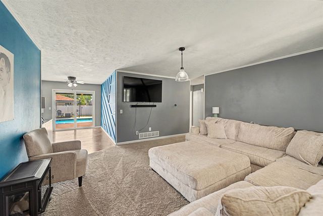 2323 Linden Dr, Salina, KS 67401