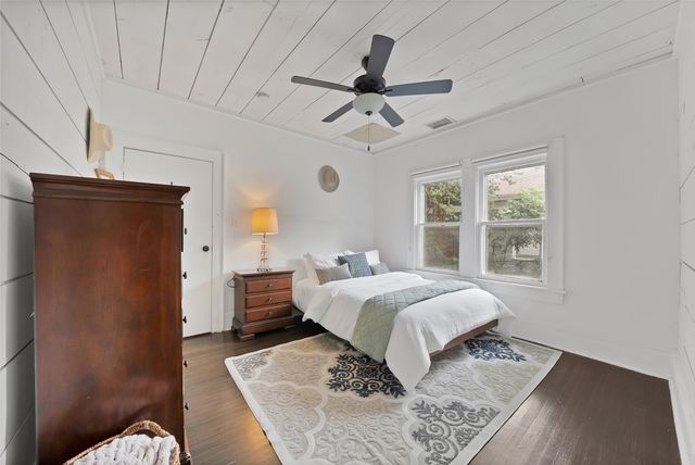 124 E 6th Street, Dallas, TX 75203