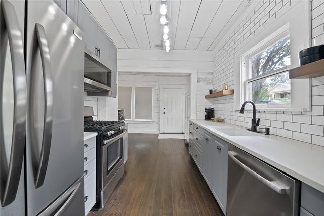 124 E 6th Street, Dallas, TX 75203