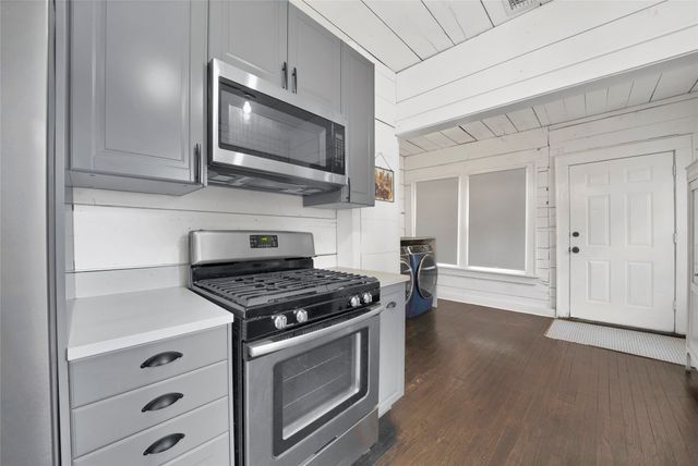 124 E 6th Street, Dallas, TX 75203