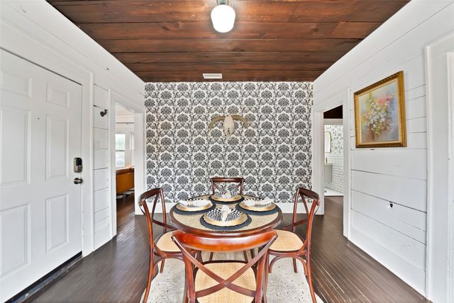 124 E 6th Street, Dallas, TX 75203