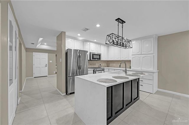 2401 S Jackson Road 29, Pharr, TX 78577