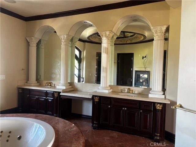 9355 Florence, Downey, CA 90240