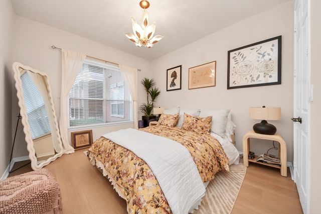 2400 Mccue Road 113, Houston, TX 77056