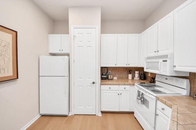 2400 Mccue Road 113, Houston, TX 77056